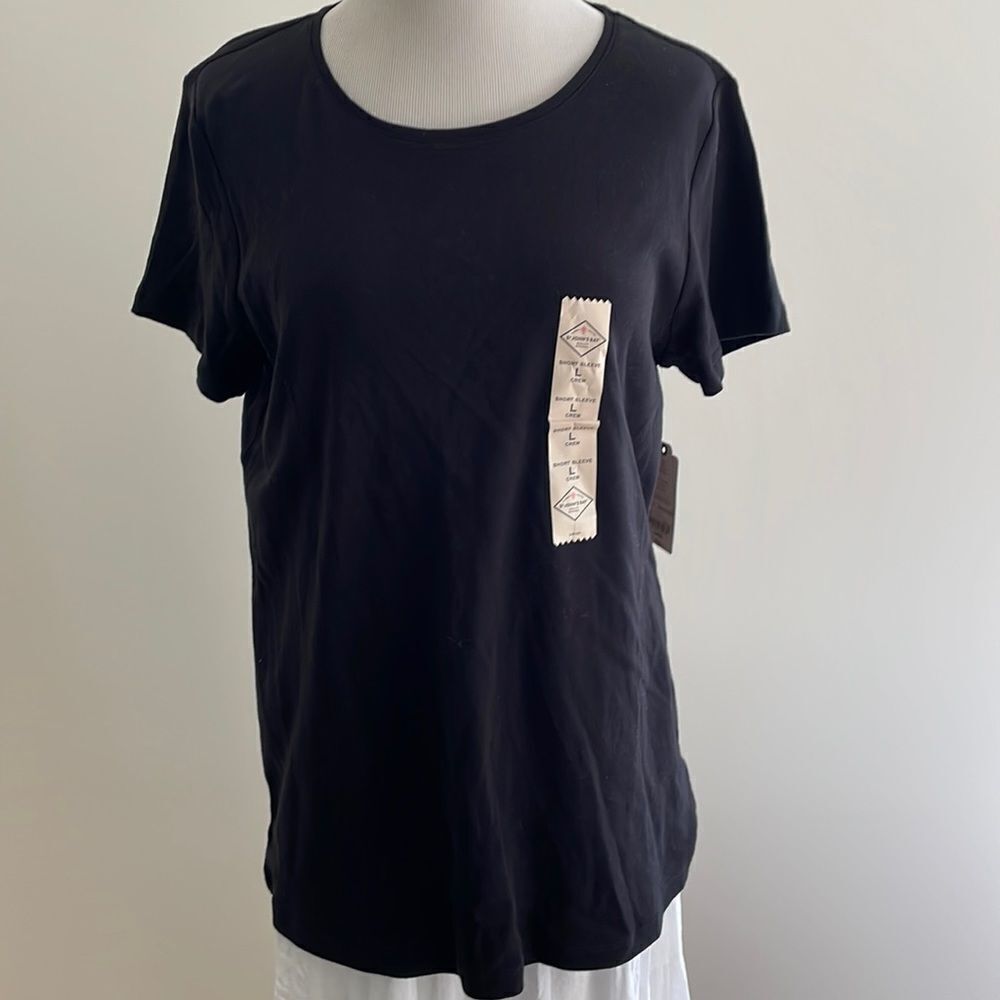 NWT St. John’s Bay Black essential tee short sleeves women’s large